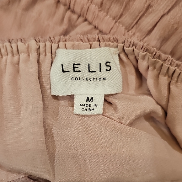 Le Lis Collection Blush Pink Flutter Sleeve Tiered Midi Dress Sz M - Picture 7 of 10